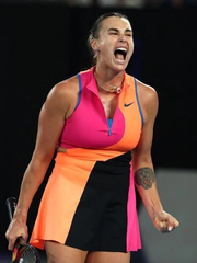 Sabalenka tức giận khi bị phạt vì… tiếng gào