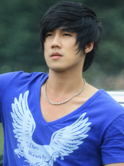 Khánh Phương: Ca sĩ quen mặt trên sàn chứng khoán hơn sân khấu