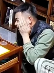 Chồng nhận cái kết 'rát mặt' vì tội đùa nhây