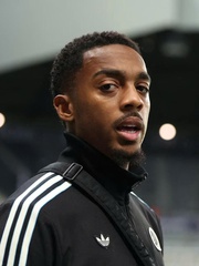 Cầu thủ Newcastle bị dọa giết chỉ vì lý do mà bất cứ cầu thủ nào cũng gặp