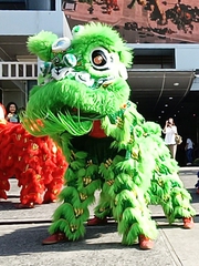 Ba đội hàng đầu thế giới ‘chào xuân’ cùng lân sư rồng Việt Nam