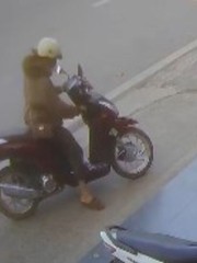 Người phụ nữ đi nhầm xe máy của người lạ mà không hay biết