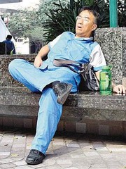 Câu chuyện tỉ phú làm lao công 2 ngày bất ngờ được chia sẻ lại