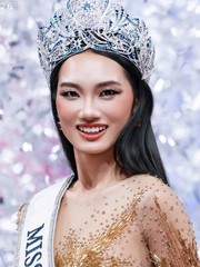 Showbiz có bao nhiêu cái group nói xấu nhau?