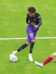 Cú giả rabona thiên tài của Yamal ở Champions League