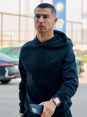 Fan Bồ Đào Nha ngồi trên lửa sau câu nói của chị gái Ronaldo