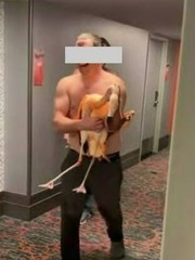 Nhậu say rồi bắt hồng hạc về... khách sạn