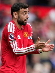 Bruno Fernandes chưa nuốt trôi thất bại đã nhận tin bị trộm