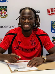 Wrexham nộp phạt tiền tỉ vì cho cầu thủ 'đá chui'