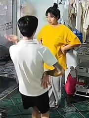 Chồng 'thoát nạn' nhờ kỹ năng phản xạ cực nhanh