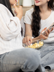 Xu hướng 'review tình cũ' cho người mới ở Trung Quốc