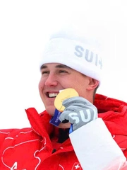 Thợ mộc Thụy Sĩ gây sốt với 3 HCV Olympic mùa đông