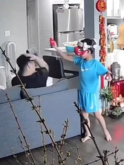 Nghe bảo bố con có mâu thuẫn từ trước