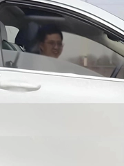 Gặp lại tình đầu khi bị kẹt xe trên cao tốc