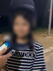 Cô gái vi phạm nồng độ cồn nhưng vẫn chống chế 'má đỏ vì em đánh phấn'