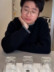 Chồng bất lực với cô vợ mưu mô