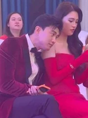 Quốc Trường 'nổi đóa' vì tin đồn cưới Tiểu Vy nhưng bị chê... già