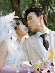 Nghệ sĩ cưới quản lý: ban đầu xếp lịch diễn, sau lo luôn… đám cưới