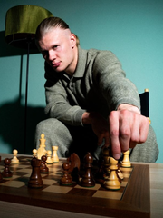 Haaland đầu tư vào giải cờ vua có tiền thưởng khủng