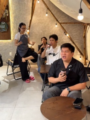 Cười sảng với món 'cà phê Ê'