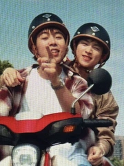 'Anh trai' Mason Nguyễn cùng CONGB làm nhạc tình yêu 'socola kẹo mút'