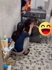 Cô gái nhận bài học nhớ đời vì thói quen vứt điện thoại linh tinh