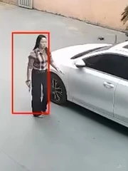 Pha đánh lái ô tô khó hiểu nhất năm