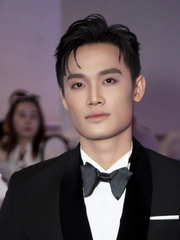 Nam vương Tiến Dũng chấm thi hoa hậu: 'Tôi sẽ không để các chị át vía'