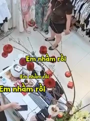 Người phụ nữ quê một cục vì 'xả giận' nhầm shop quần áo