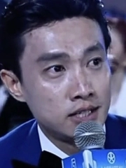 Quốc Trường thanh minh vụ lộ mặt đầy thâm mụn: Tại cây đèn 'chiếu yêu'