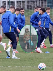 Tuyển Ý bị nghi cử 'gián điệp' quay lén buổi tập của Bosnia