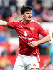 Sao Man Utd Harry Maguire bị 15 tháng tù treo vì ẩu đả ở Hy Lạp