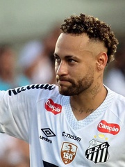 Neymar bị đầu bếp riêng kiện bóc lột sức lao động