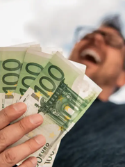 Lương 13 triệu nhưng công ty chuyển 4 tỉ: bất ngờ hành động sau đó