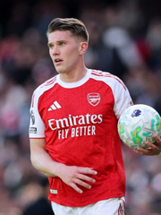 Siêu tiền đạo Viktor Gyokeres đổ lỗi mặt sân để ‘bào chữa’  sau pha bỏ lỡ khó tin