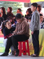 Hai mẹ con đều mắc bệnh tim bẩm sinh, nhà quá khó khăn phải dùng chung thuốc