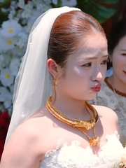 'Muốn ngừng khóc thì chu mỏ', cô dâu áp dụng từ đầu lễ đến lúc tan tiệc