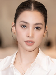 Hoa hậu Tiểu Vy đã làm gì khiến cư dân mạng giận đùng đùng?