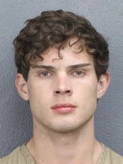 'Đói content' đến mức xúi bạn gái đánh nhau để livestream