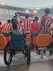 Atletico Madrid hoàn tiền vé cho CĐV khuyết tật sau “trải nghiệm khó xem”