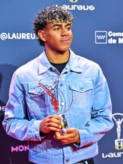 Lamine Yamal vừa nhận giải lớn, vừa thú nhận… 'vẫn có thể sai'