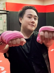 Trung Quân Idol mê pickleball, thích boxing