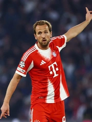 Harry Kane xô ngã kỷ lục tồn tại gần 2 thập kỷ của Steven Gerrard ở Champions League