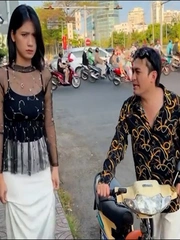 Chàng trai chiều bạn gái hết nấc khi giận nhau