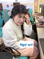 Game thủ nổi quạu vì bị cô gái liên tục tắt nhầm máy tính