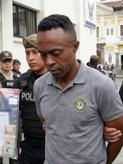 Một cầu thủ từng dự World Cup bị bắt vì cướp có vũ trang