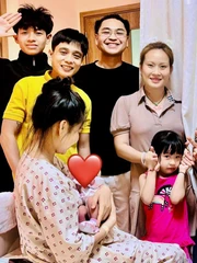 Lê Lộc đón con đầu lòng với Tuấn Dũng, danh hài Duy Phương có mặt chúc mừng