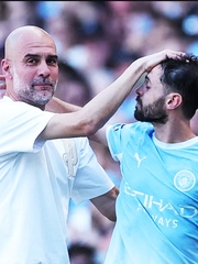 Pep Guardiola nghẹn ngào ở khoảnh khắc chia tay Man City