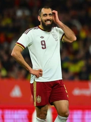Lý do hài hước khiến sao Tây Ban Nha không thể 'vào nhà' ở World Cup