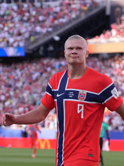Tuyển Na Uy mang 300kg cá, 6.000 quả cam đi dự World Cup 2026